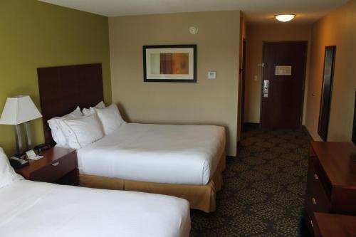 Holiday Inn Express Hotel & Suites Starkville, an IHG Hotel