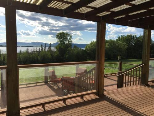 B&B Polson - Polson Lake House with Grand Deck and Flathead Lake Views - Bed and Breakfast Polson