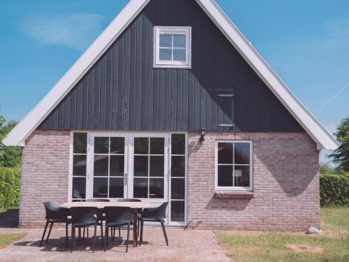  Cozy furnished house with garden in Bant