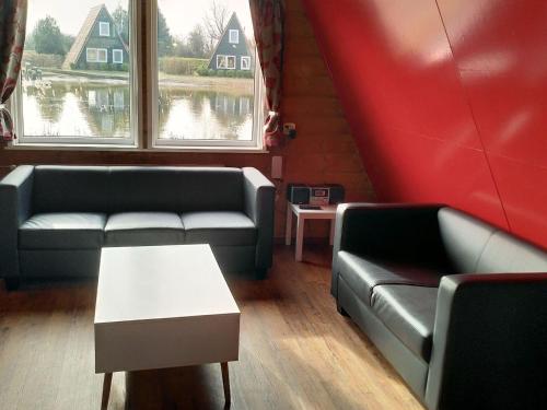  Cottage with garden, near fishing pond in Bant