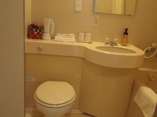 Twin Room with Tatami Area - Non Smoking image 6