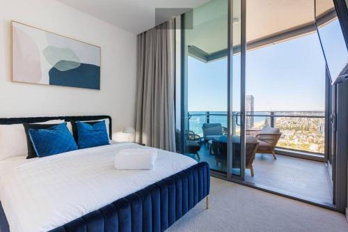 Luxurious 4 Bed Broadbeach Penthouse Retreat