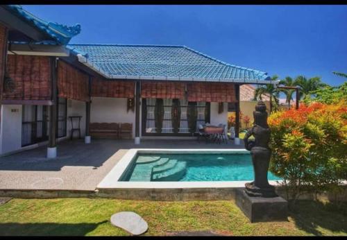 Nice villa 2 rooms and private pool in south of bali for holidays