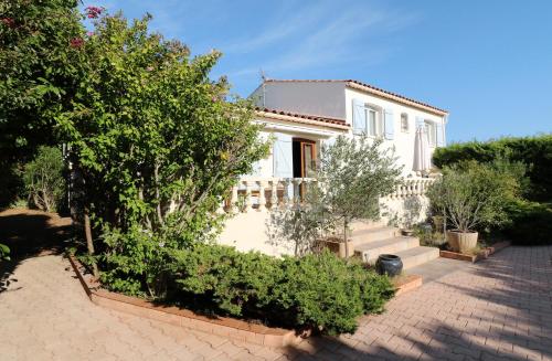Maison avec piscine in Saint-Georges-d'Orques