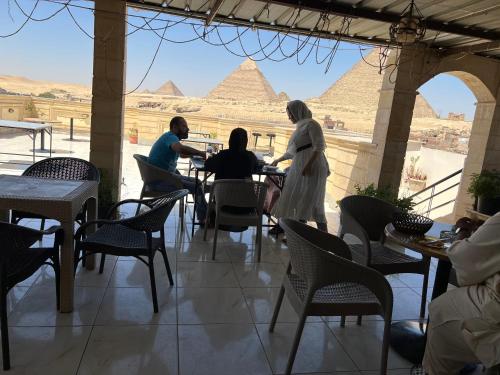 Moses Pyramids Inn in Giza