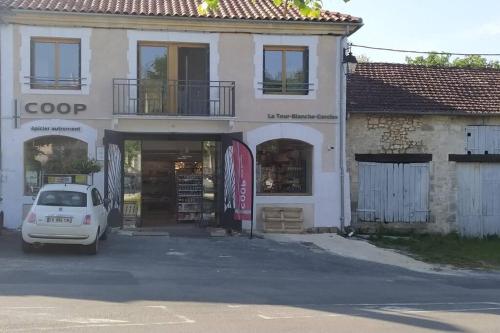 Barn cottage in Verteillac