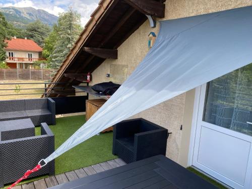 Balkons/terase, Location T4 entre Lac & Montagne in La Bâtie-Neuve