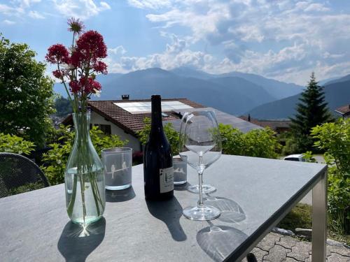 Wohnung mit fantastischer Aussicht in Trin, Schweiz