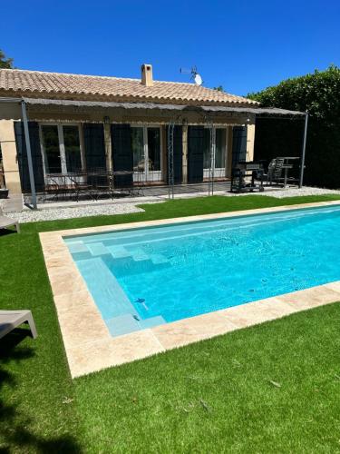 Villa individuelle la bastidonne piscine privée - Location, gîte - Auriol