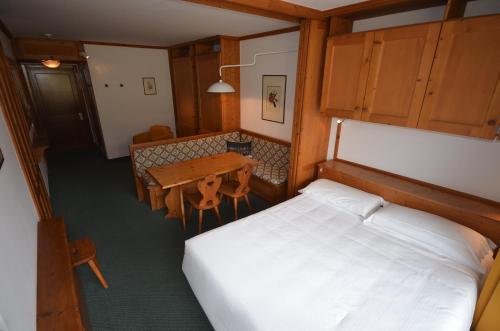 Economy Double or Twin Room