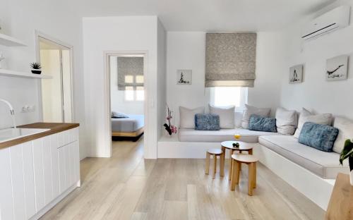 Anita Rooms & Suites Milos