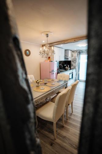 virtuve, Timeout Royal in Gemunden (Westerwaldkreis)