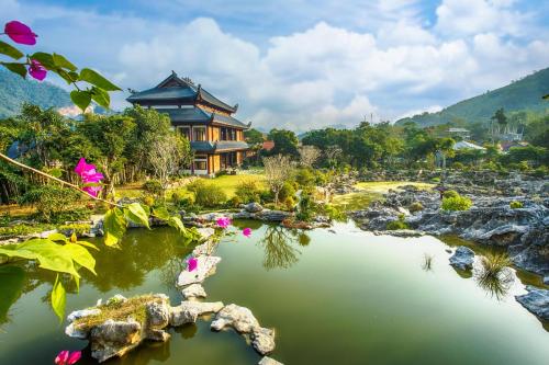 HỒ ĐÁ CỔ THIÊN LONG RESORT