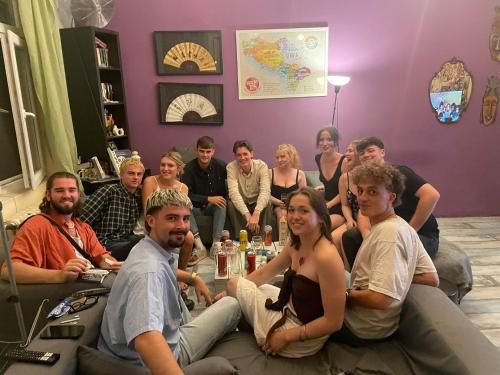 Habitat Hostel in วราซาร์