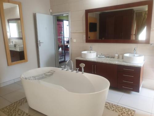 Palvelut, Staymorr Boutique Guest House in Maun