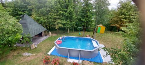 Peldbaseins, Agroturystyka Pod Gruszą (Agroturystyka Pod Grusza) in Wielkie Leźno