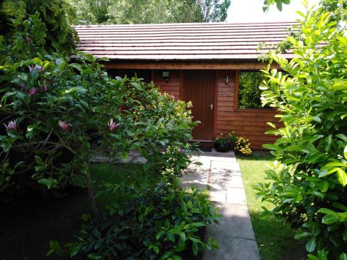 Manor Garden Lodge - image 7