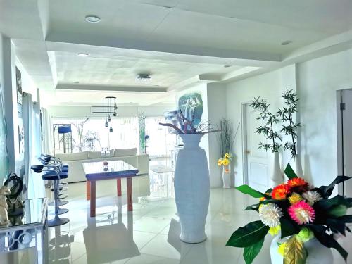 สิ่งอำนวยความสะดวก, BEACH FRONT WHITE HOUSE VILLA in เกาะซีกีคอร์