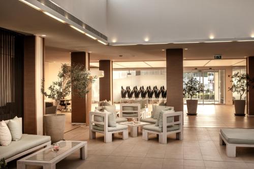 Capo Bay Hotel - image 7