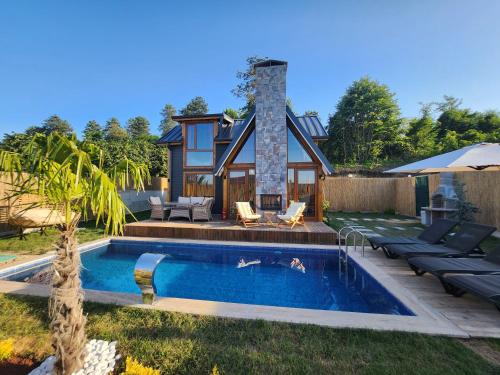 MAYAN BUNGALOWS