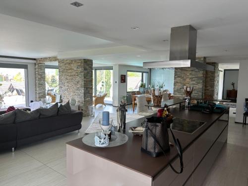  Luxus Ferienhaus mit Pool in Härkingen