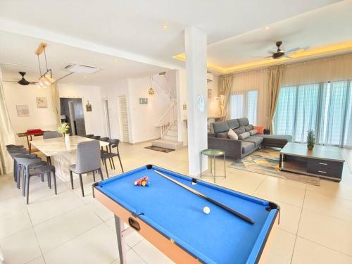 B&B Rawang - KITAKAYA Homestay Templer Park Rawang - 15 Pax - Bed and Breakfast Rawang