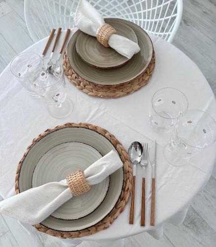 Facilities, Atalaya Boutique in Las Rotas Beach