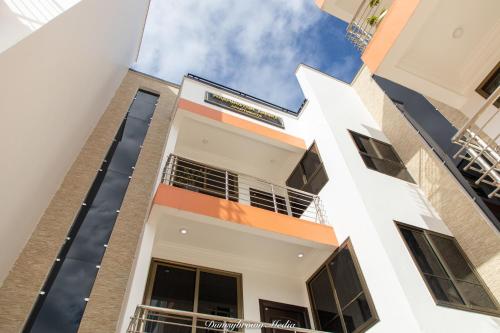 Stunning 2-Bedroom Furnished Apartment in Accra