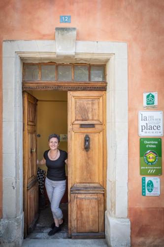 Des Lits Sur La Place chambre d'hôte Cabrerolles