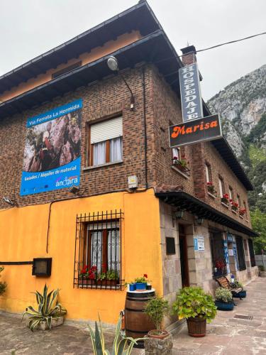 HOSPEDAJE MARISA chambre d'hôte Cabañes