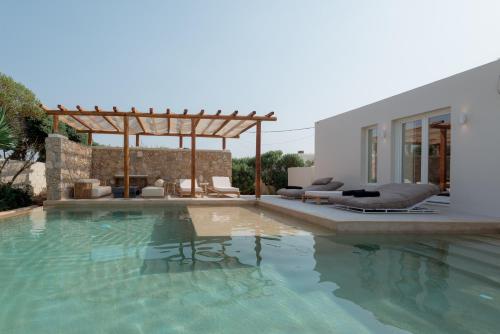 Mikri Santa Maria Beachvilla Pool Paros