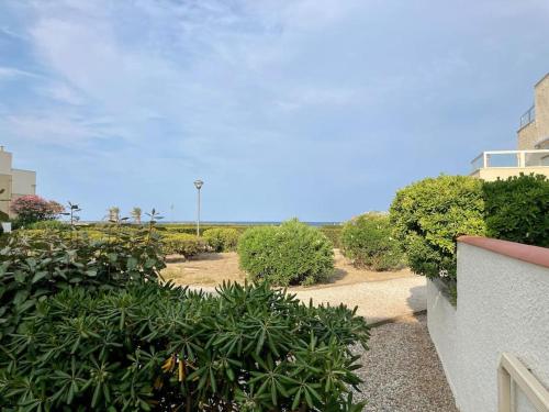 Le grand large 3 pièces en rez de jardin, avec terrasse et accès direct à la plage à pied