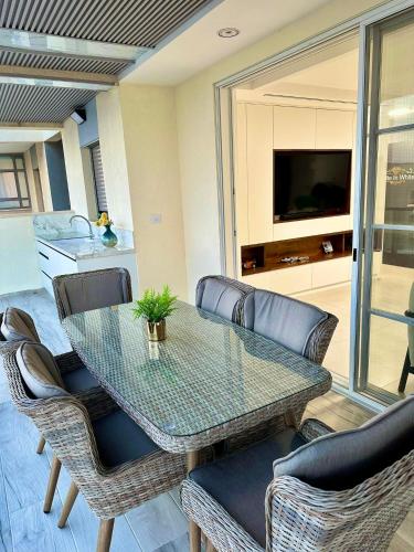 Létesítmények, Suite In White in Acre