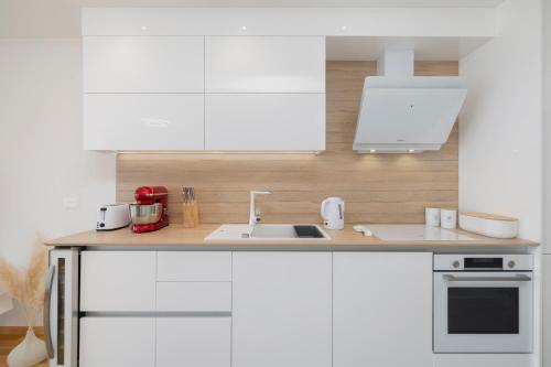 LuSi Apartman Makarska - image 5