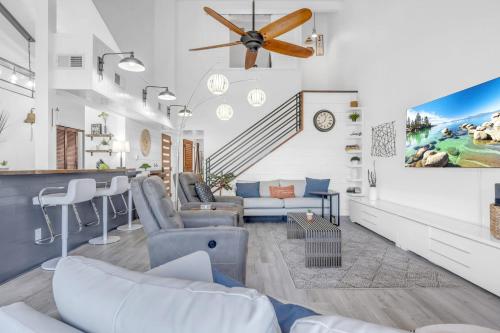 Chic Townhouse on Lake LBJ with Wet Boat Slip in Horseshoe Bay (TX)