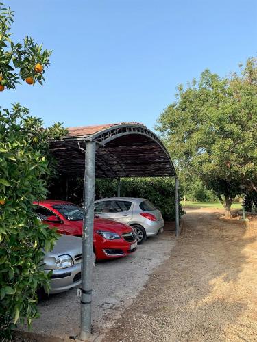 Casa rural con encanto, 4 hab con 4 baños completos en suite, piscina y campo privado