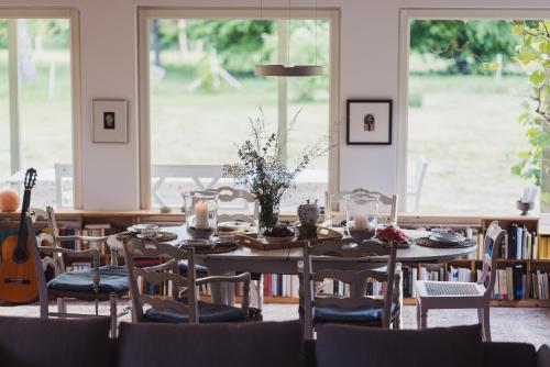 قاعة للمآدب, Susimetsa in Parnumaa