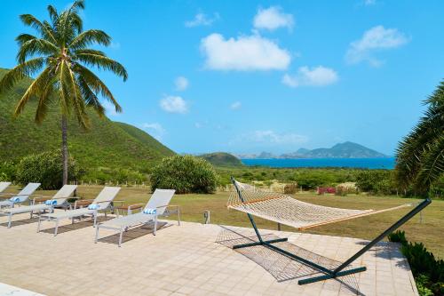Peldbaseins, Mount Nevis Hotel in Rawlins