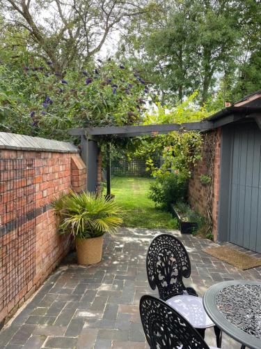 Facilities, The Harborne Home opposite QE hospital & Birmingham university in Birmingham