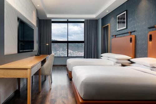 2 double beds