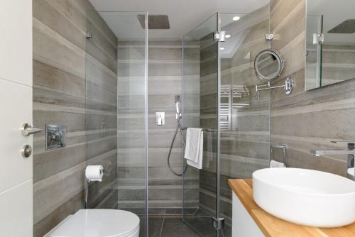 Neve Tsedek-Florentin-Design Duplex Penthouse by HolyGuest - image 5