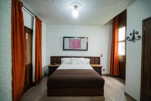 Double Room image 4