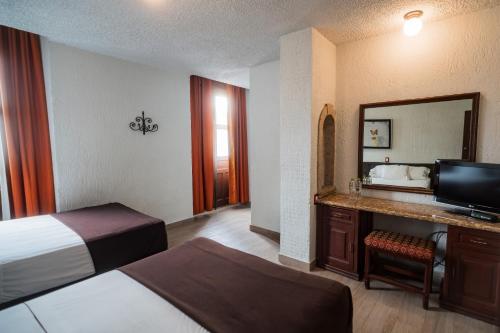 room detail thumbnail 1
