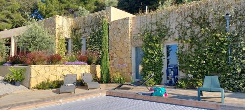 Situation exceptionnelle, villa Labori, luxueuse in Suzette
