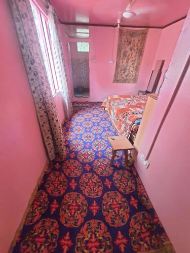 Budget Double Room room in Green view group of houseboats