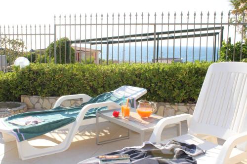 Villa Nàmali just 100 meters from the sea !!!