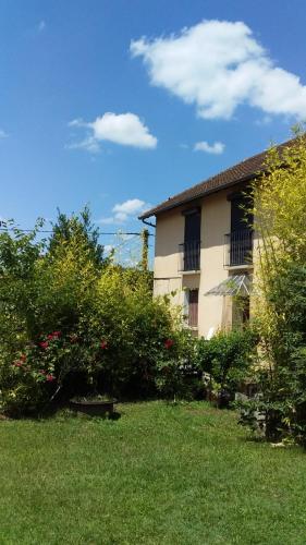 Maison familiale très gand jardin ombragé