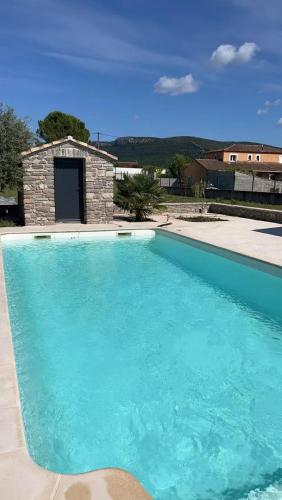 Studio aux portes des Cévennes avec piscine - Apartment - Moulès-et-Baucels