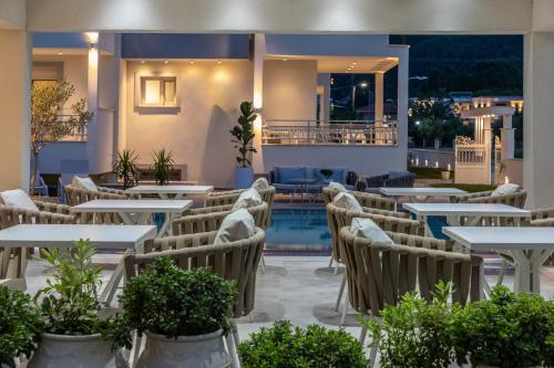 المنظر الخارجي, Sole Mare in زاسوس