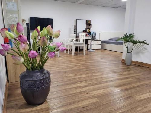 Cozy Duplex in Hang Buom Street